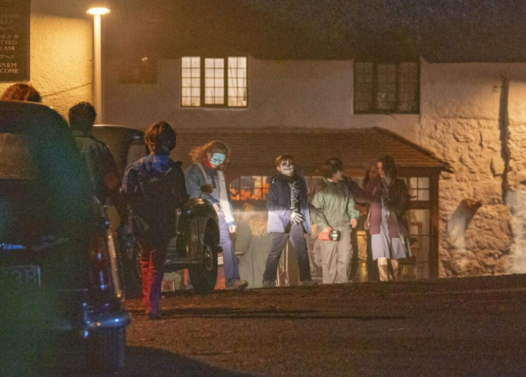 Хэллоуин в Годриковой впадина — накануне нападения Волан-де-Морта 1