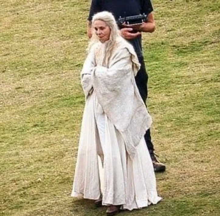 Марта Келлер в роли Пернеллы Фламель в сериале Гарри Поттер