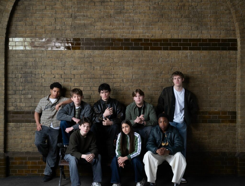 Студенты Слизерина Эддисон Берч — Майлз Блетчли Джеймс Дауэлл — Люциан Боул Оливер Крофт — Маркус Флинт Дилан Хит — Эдриан Пьюси Генри Медхерст — Перегрин Деррик Корнелиус Брандрет — Теренс Хиггс Лайла Барвик — Пэнси Паркинсон Д’Анджелу Осей-Киссиеду — Грэхэм Монтегю